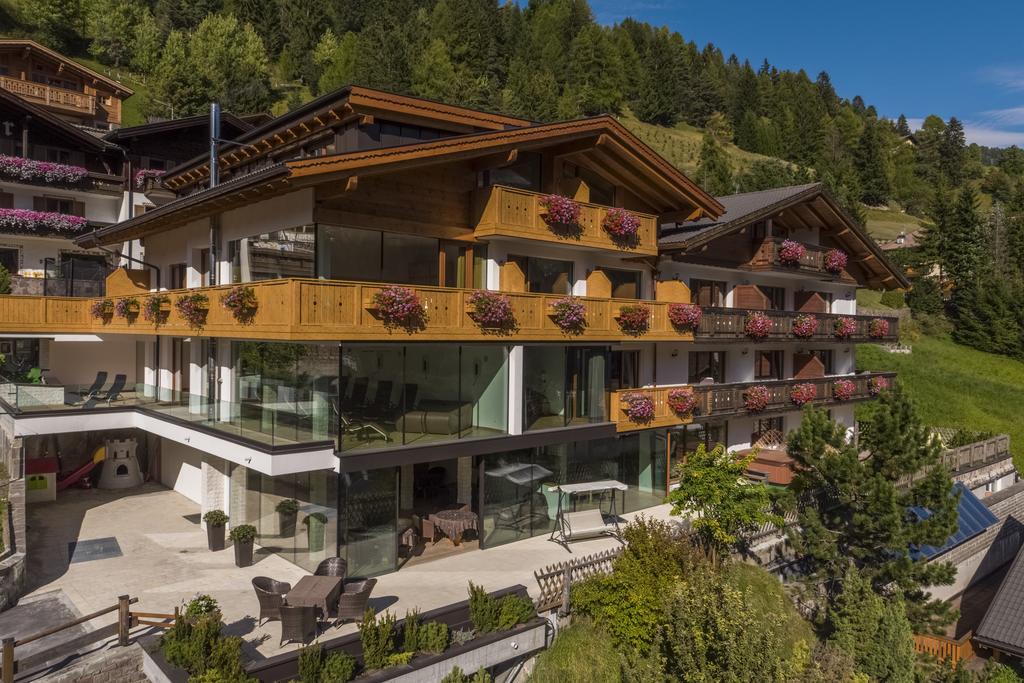 Hotel Garni Gardena - Appartments Santa Cristina Val Gardena Dış mekan fotoğraf