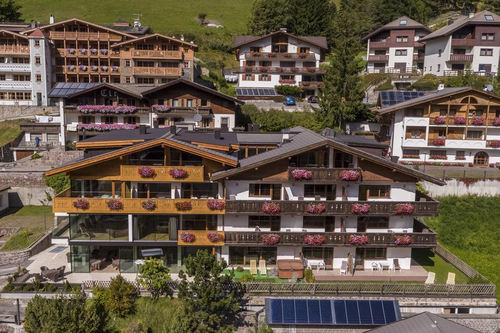 Hotel Garni Gardena - Appartments Santa Cristina Val Gardena Dış mekan fotoğraf